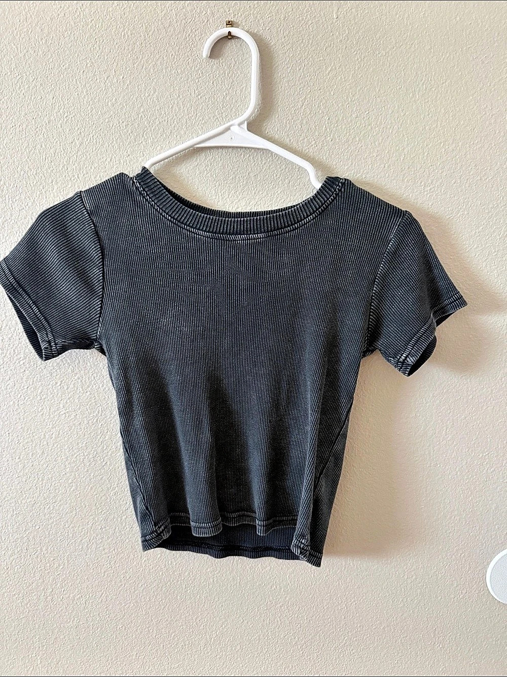 Forever 21 Ribbed Short Sleeve Top Size Small
